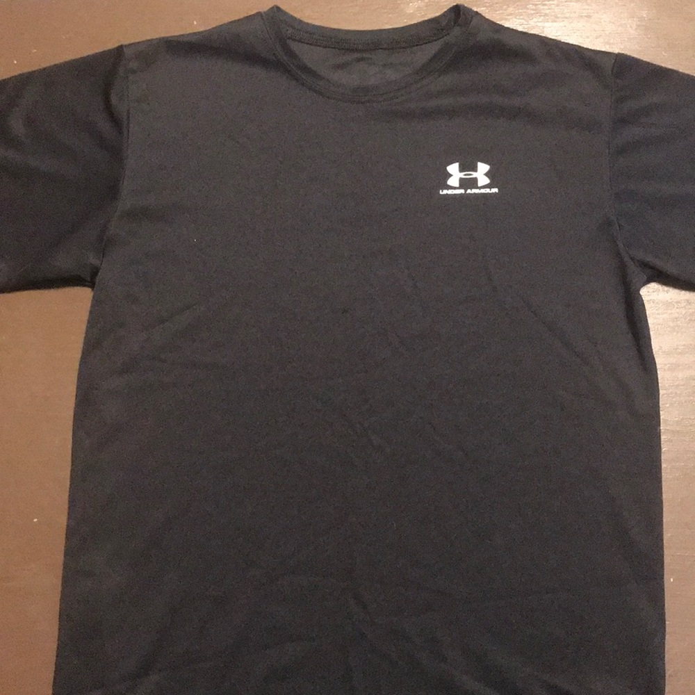Kids youth large under armor dri fit tee shirt